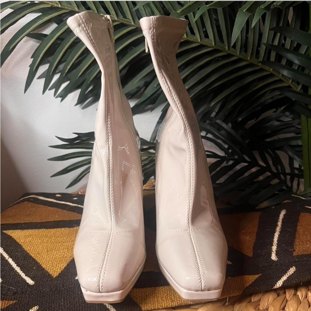 Elegant Cream Ankle Boots - Picture 2 of 4
